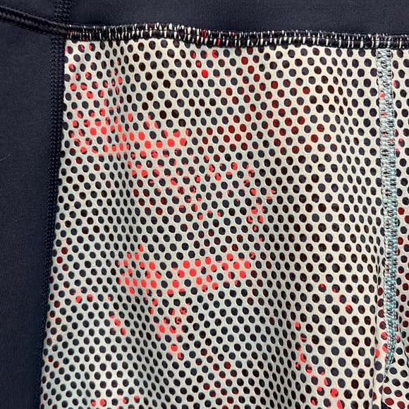 Armour Athletic Leggings/ Exercise / Running
Pants in Teal with a Colorful Panel - Picture 4 of 16